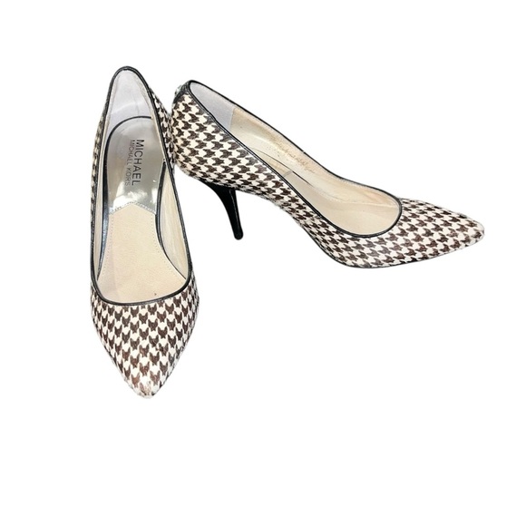 MICHAEL Michael Kors Shoes - Michael KORS FLEX DOROTHY CLASSIC BLACK WHITE HOUNDSTOOTH PUMPS 7 heels